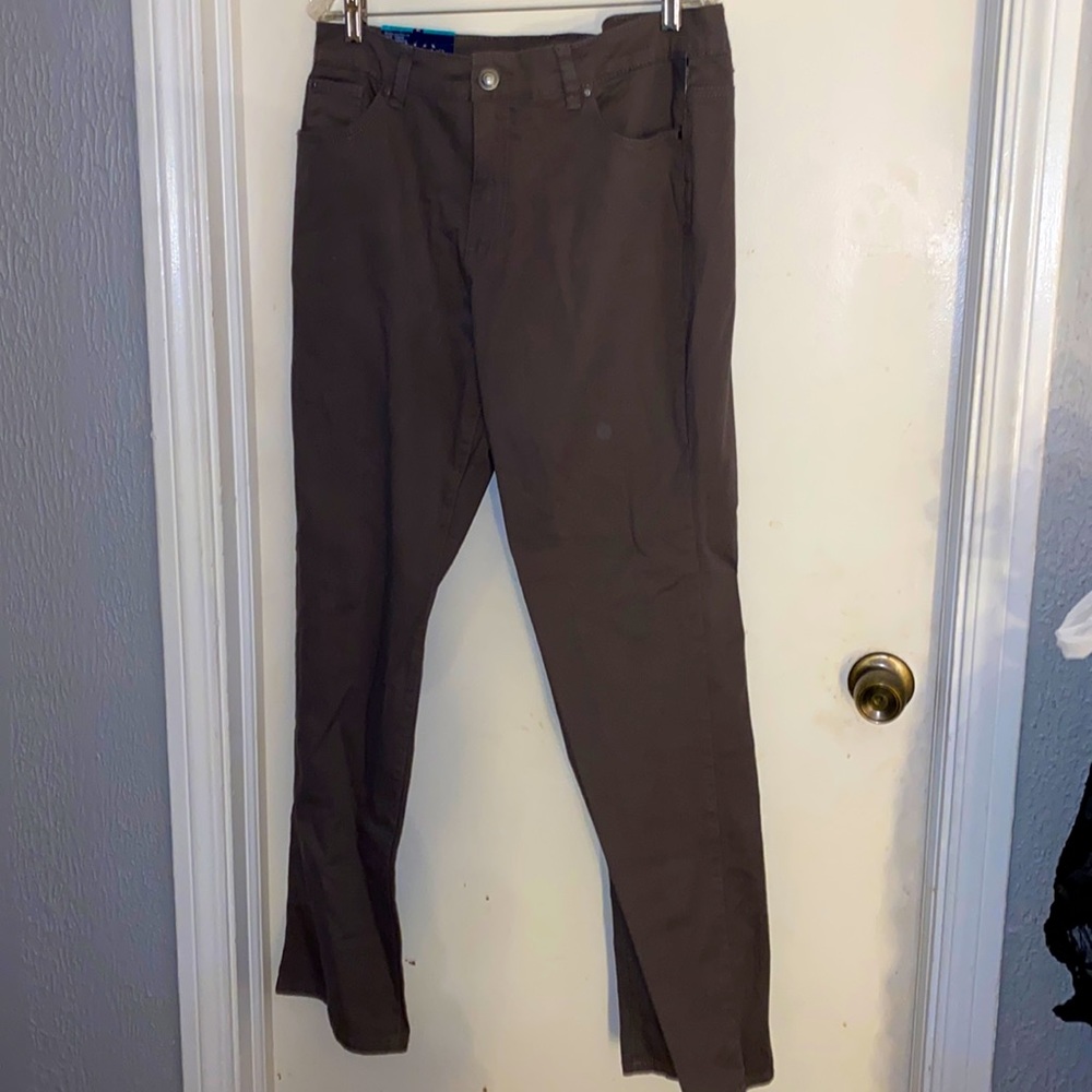 New Bandolino Samantha color chrome size16straight leg jeans